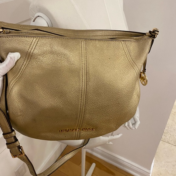 Beautiful gold Michael Kors bag with removable strap. - Picture 3 of 3